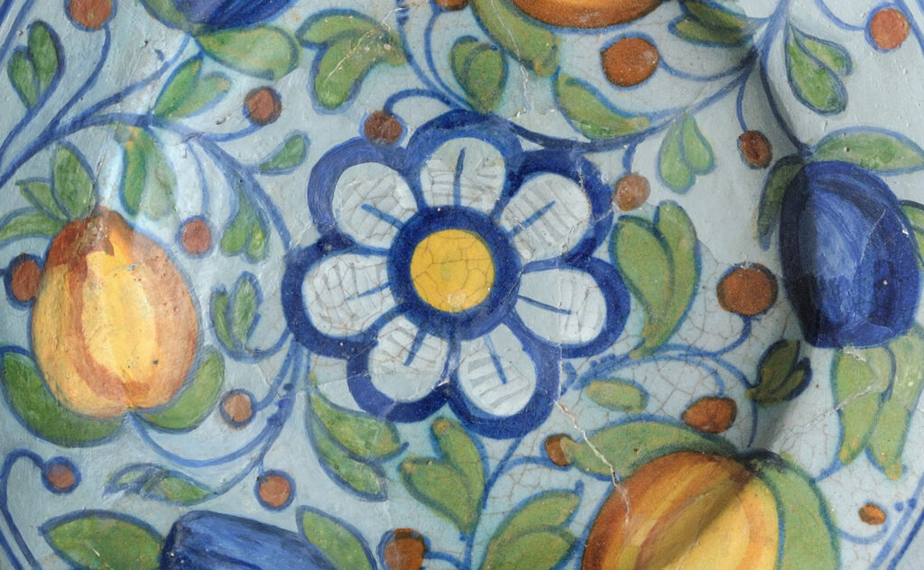Velencei majolikatányér az oszmán Budán (részlet)